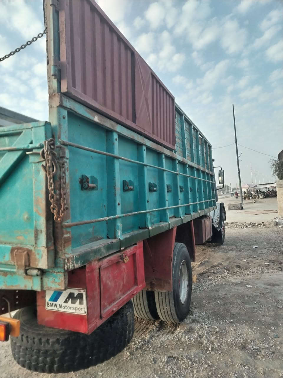 سلام عليكم مارجلوس للبيع موديل 82 كير محرك خير من الله باترياة جدد تايراة زوج جدد صا  لهن شهر انايتي
ولبقيات نص عمر طول 6 ونص بدي مال البي ابو البرغي
سنويه جديده ل 2030 بسمي مداور ثاني يوم مسجله ذات جوانب متحركه رقم بغداد انكليزي مميز
جاهزه للعمل 
السعر  13 وبيه مجال حك الجيه مكان السياره السماوة
***********
