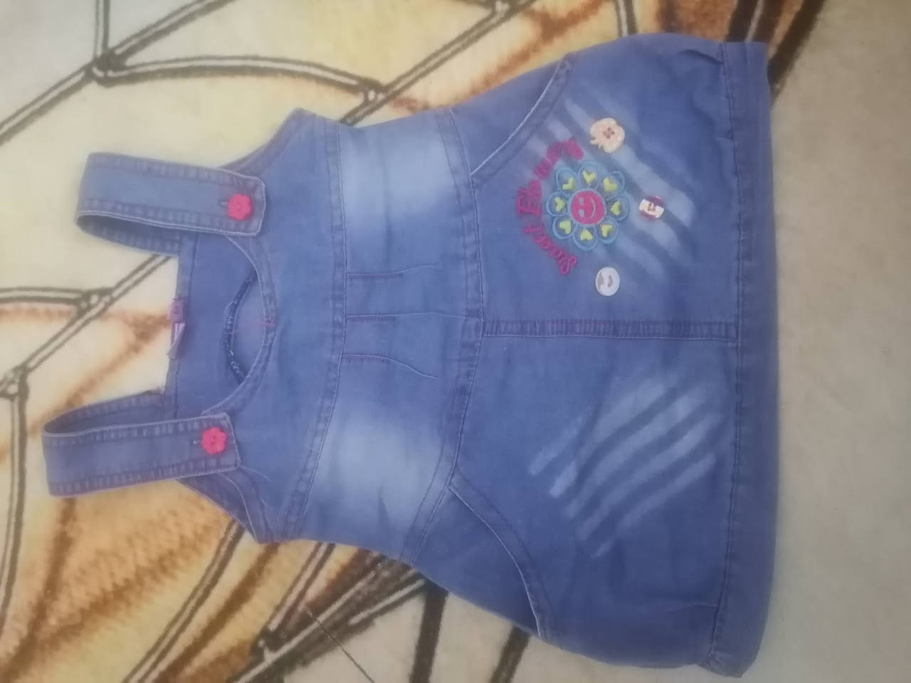 ملابس طفال بناتي  عمر اشهر  جديد ما مستخدم كلهن 10


**إذا كنت صاحب هذا الإعلان وتريد حذفه لأي سبب، رجاءا أرسل رسالة إلى الدعم الفني**