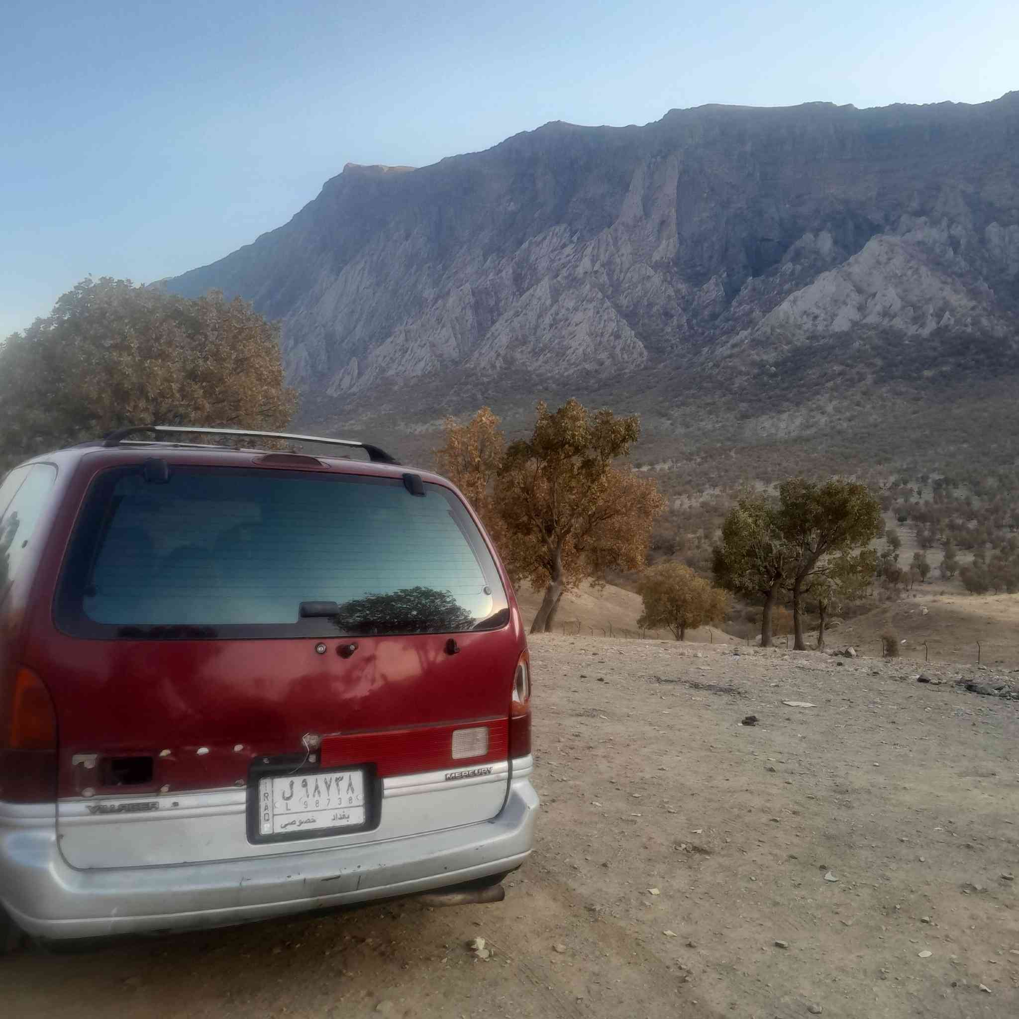 عندي سيارة ٧ راكب صناعة مشترك محرك. وكير وصدر وكهربائيات وعقول نيسان مكسيما والبدي والدواخل فورد امريكي سيارة بلاد مو محورة هية نفس نيسان كويست تبريد ٣ قطع شغال وكراسي كهرباء جام كهرباء مري كهرباء معها ادوات محرك وكير وادوات صدر وداينمو وسلف وثلاجة ودكشنات وراديتر وظفير وعقول. وكيلونات ومكاين جام وبعد هواية غراض انطيه مع السيارة موديل ٩٠ محرك ٣٠٠٠ رقم بغداد السعر ٤٠


**إذا كنت صاحب هذا الإعلان وتريد حذفه لأي سبب، رجاءا أرسل رسالة إلى الدعم الفني**