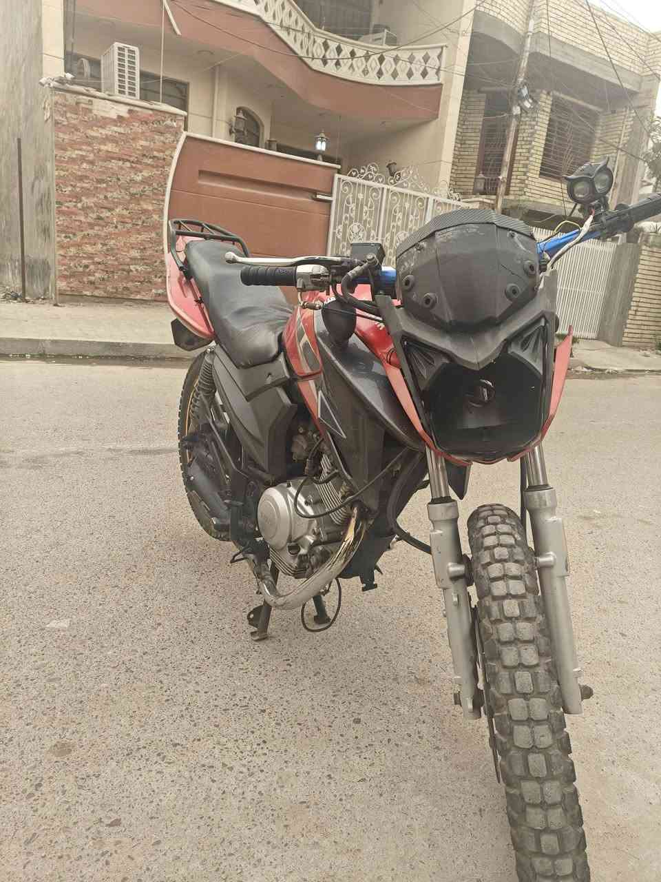 السلام عليكم ورحمة الله وبركاته
دراجه ياماها 200cc عوزها ترتيبات بسيطه بيع او مراوس بايراني 
للاستفسار خاص او واتساب او اتصال 
***********
