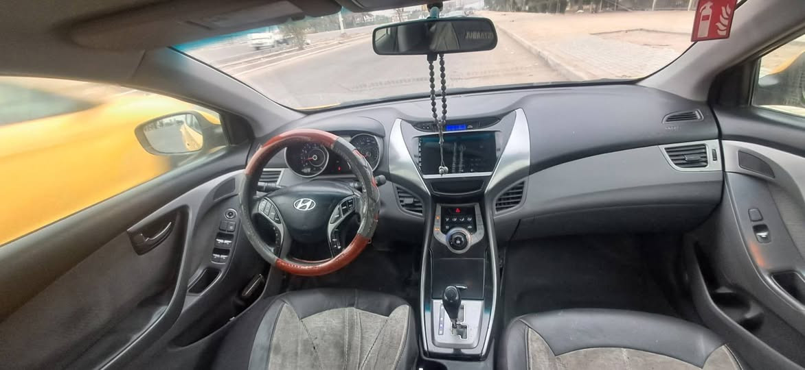 السلام عليكم الانترا موديل 13 وراد امريكي ليبل واحد السياره خيرمن الله
السعر ٩٨ وبيها مجال لشراي مكاني البياع ***********
