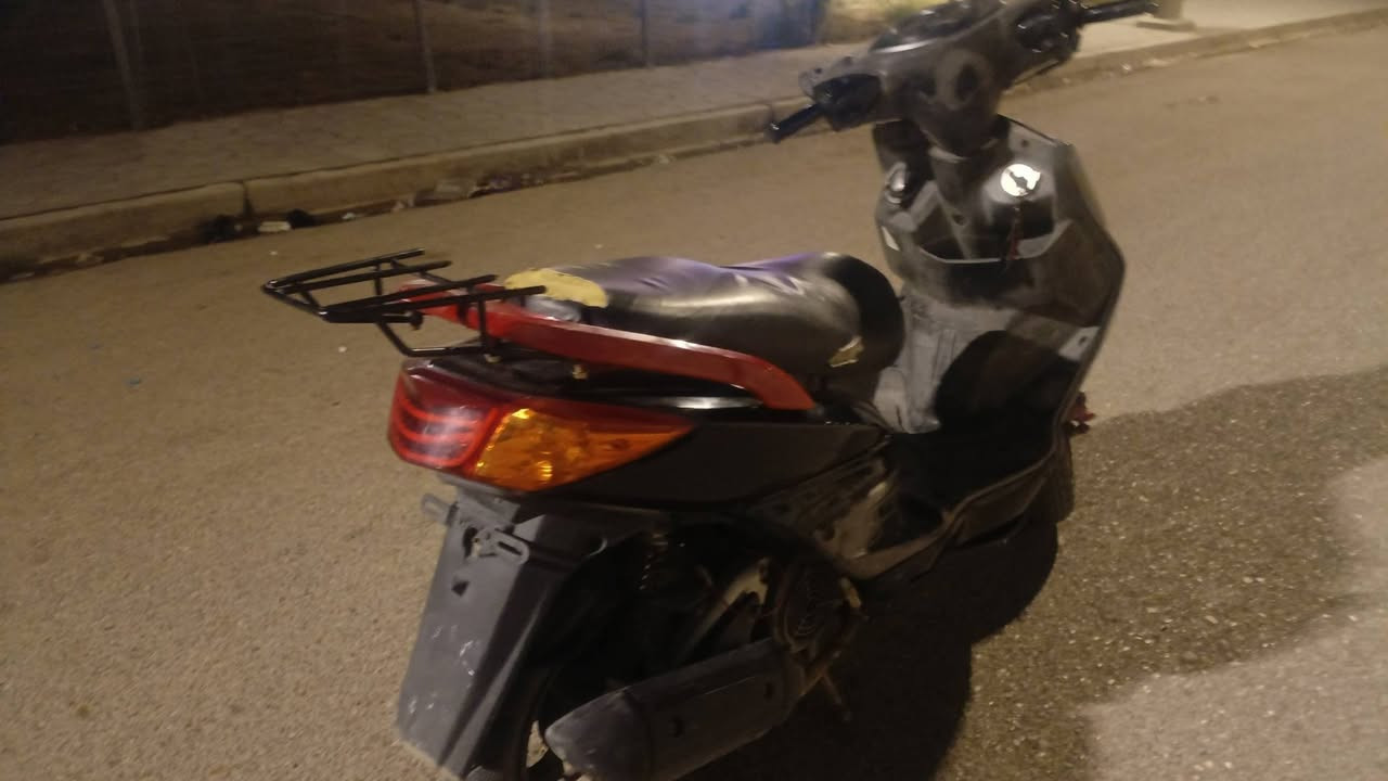 السلام عليكم دراجه سكنس فحل كابتر
دراجه نضيفه كهربائيات كلها شغاله شلعه معدله دراجه حلوه السعر 500 وبيها مجال رقم الهاتف ***********
