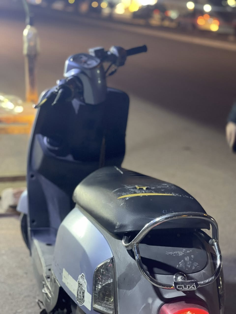 سلام عليكم بوليس نطيفه بلدي كلشي متبدل بيها سعر ٦٥٠ بيها مجال شراي يتصل ***********
