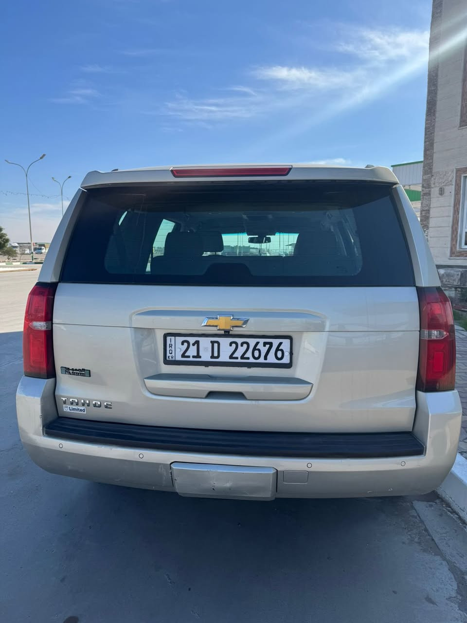 السلام عليكم ورحمة الله عندي تاهو للبيع ٢٠١٥ لون ذهبي رقم سليمانية دولي وكالة المنصور بيها حادث بالعراق باب خلفي عكس السائق بدون دواخل وبدون ايرباك السيارة بحالة جيدة جدا (كير ، محرك ، حدادية ، اطارات ، بطارية) بشرط كفالة كراسي قماش بدون فتحة سقف الصندوق يدوي فئتها LS السيارة بيها بارد شي قليل وشرط السونار السعر ٢٩٠٠٠ الف دولار مكلف بالنشر ورقم صاحب السنوية م . احمد *********** واتساب مكان السيارة بغداد - المحمودية تحويل مباشر تريد وكالة تريد سنوية
