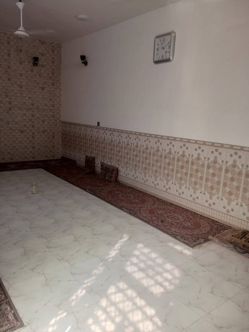 بيت 200م طابق مسلح  بليد 92 ومطلوب إسكان 43 غرفتين صاله استقبال مطبخ صحياة بناء حديث خارطه حلوه اخر الزيتون جيهت العمارات  حي الزيتون ***********

