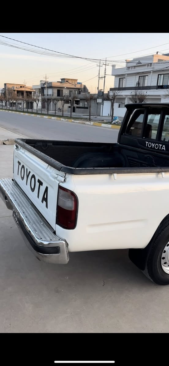 توێتا مۆدیل (( 2000))
(( بۆ فرۆشتن نمونە لەجوانی ))

(( ✅مەکینە کابرێتە ))

(( ✅جام کارەبای ))

(( ✅ناو سور )) 

(( سەیارەکە دەحموو لێدراوو وەرگەڕاوی نیە )) 

(( ✅سەیارەکە موسو بڕاوە نیە )) 

(( سەیارەکە هەموو گیانی ئیش دەکا بێ حەیبوو حارە ))  

(( ✅گێڕوو مەکینەی بەشەرت )) 

(( سەیارەکە کارەبای هەموو ئیش ئەکا ))

(( ✅چوار تایەو ویلی لۆکی لەژێرە سپێری پێوەیە ))

(( سەیارەکە تەقەو رەقەی نیە ))

(( بۆ سحرەکەی پەیوەندی بکە یان نامە بنێرە ))

(( *********** ))
