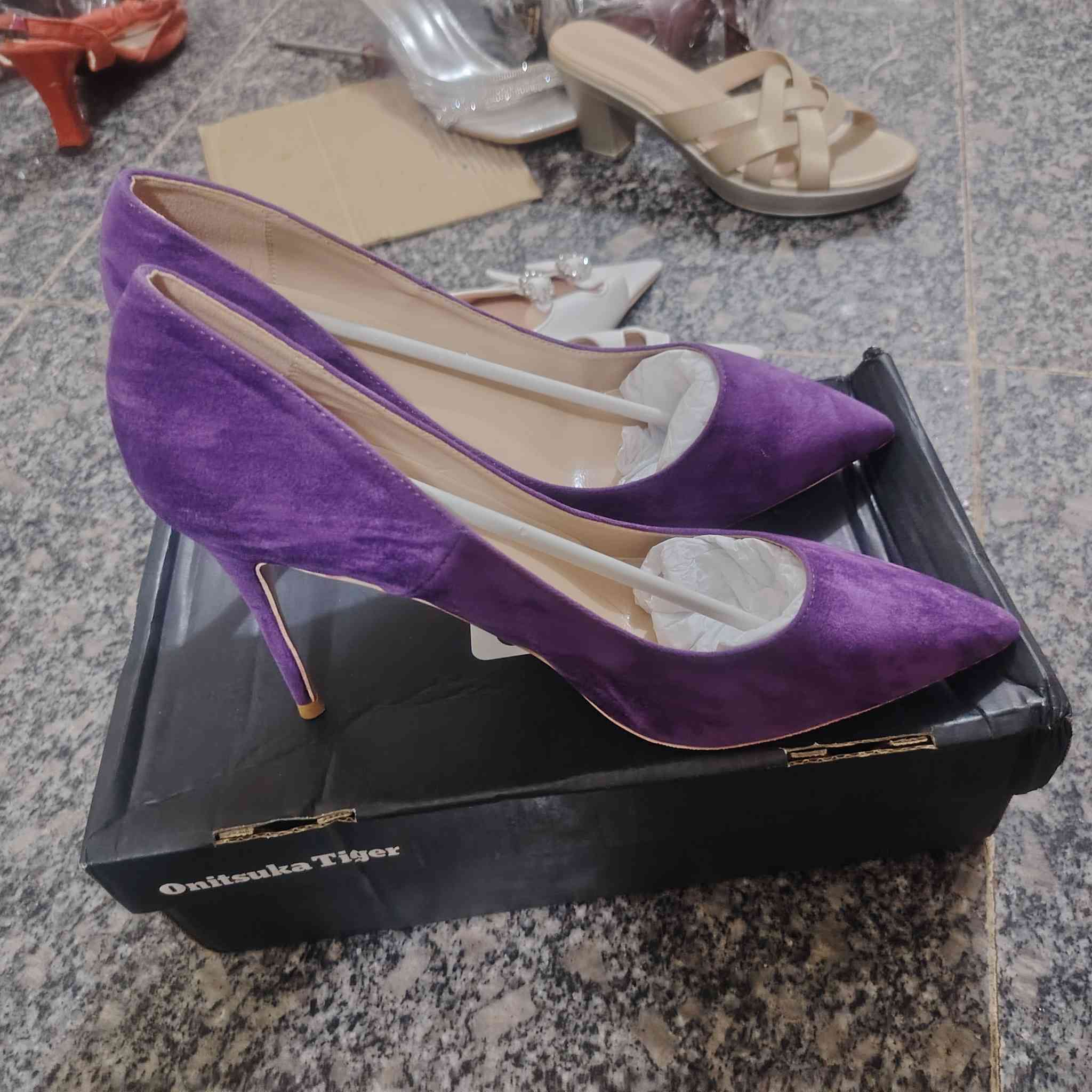 سعر القطعه ب 10 توصيل موجود


**إذا كنت صاحب هذا الإعلان وتريد حذفه لأي سبب، رجاءا أرسل رسالة إلى الدعم الفني**