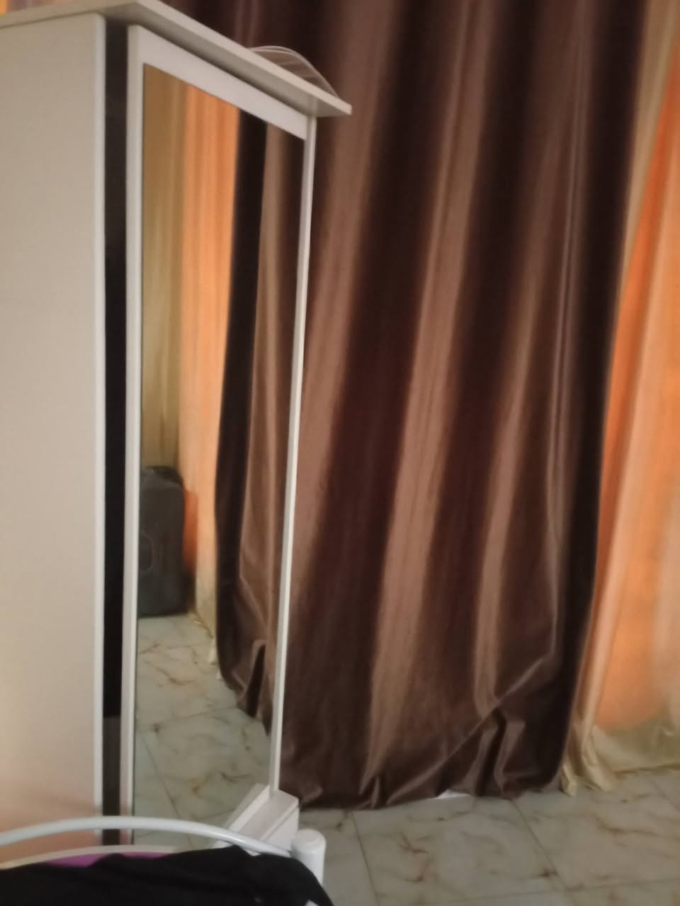 غرفه تركية 9 قطع السعر مليون اوبيها مجال شي قليل رقم الهاتف
***********
