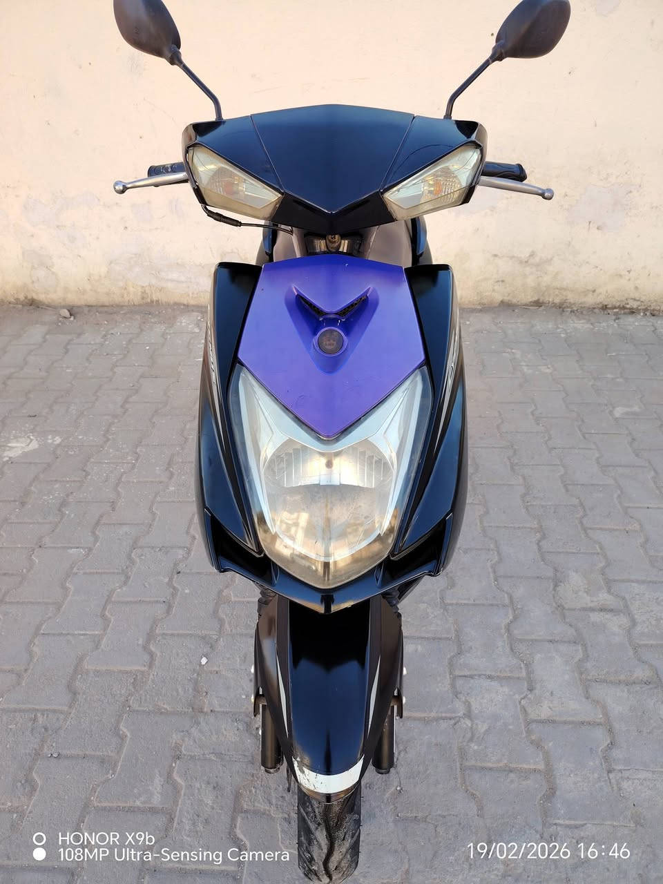 دراجه برغي مامفتوح بيهه شغاله سلف لايتات اشاير شلعه احلى من الصور كامله سعرهه 375 بيه مجال ***********
