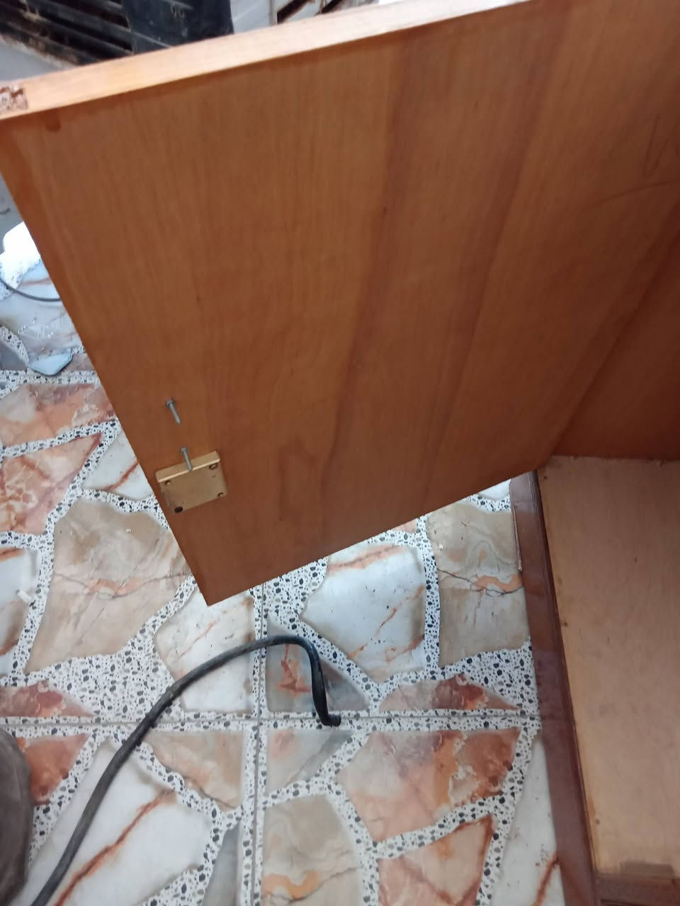 سلام عليكم بوفيه فراش نضيفه حيل مستعمله شهر واحد نضافه ٩٥ بل ١٠٠ سعره ١٦٠ ستفسار ***********  عنوان بلد جمعية ليمام
