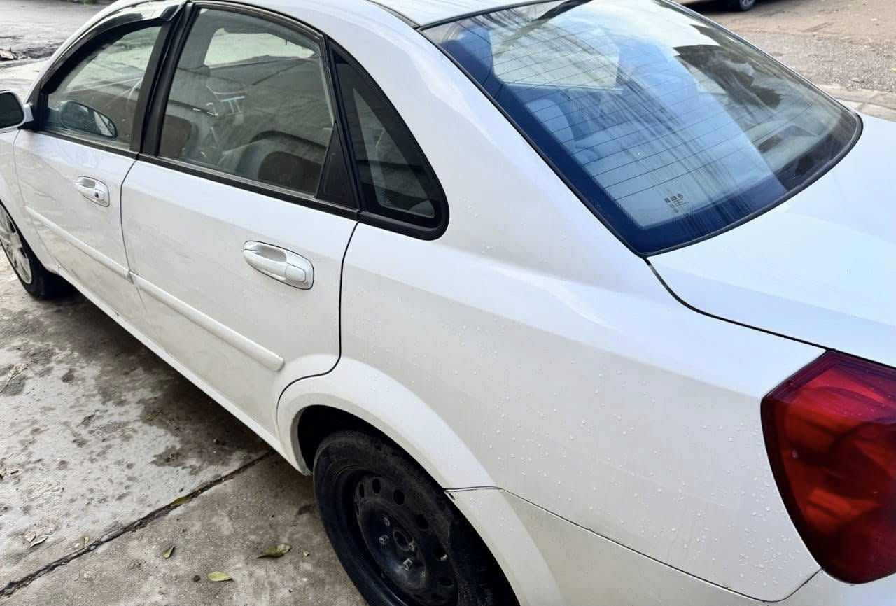 أوبترا 2009 توماتيك صبغ جاملغ الأمامي وبيها كارت وتقليم ، كامرة وشاشة سيارة جاهزة، صيانة حديثة ونظيفة
سعرها 82 ورقة بيها مجال بسيط للتواصل على الرقم 
***********
