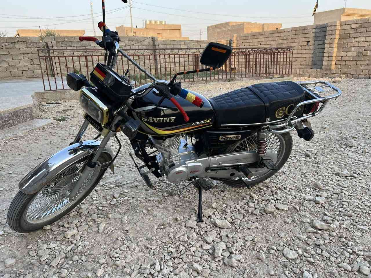 ماطور سيفان 2023
يرادله قامجي العداد +دشبول  وبيها صوت فيرز محرك مامفتوح سعره 600 قفل***********
