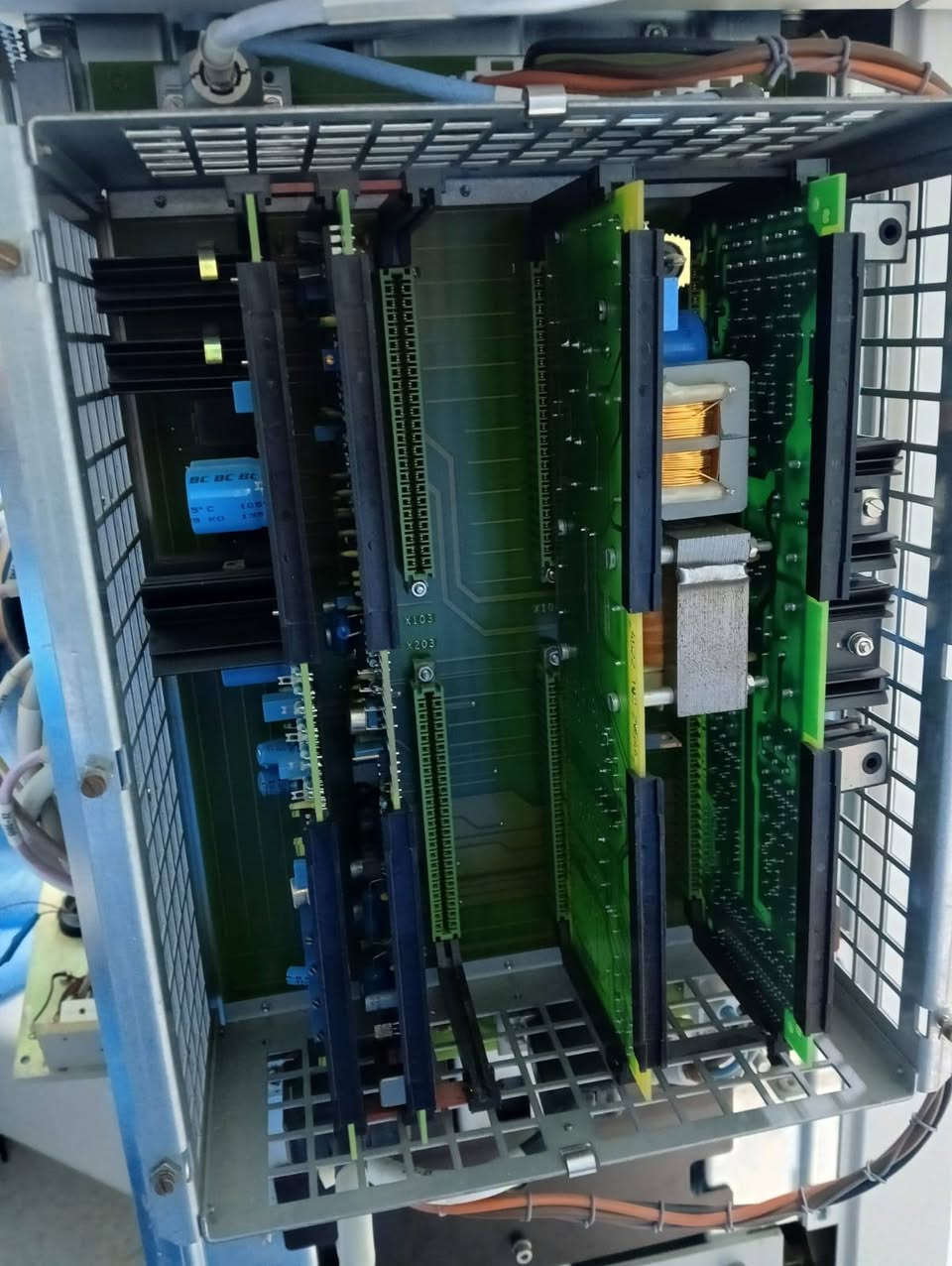 📢 هل جهازك الطبي متوقف؟ يعاني من أعطال مفاجئة؟
لا تقلق… إحنا موجودين!

✅ خدماتنا:

صيانة كافة أنواع أجهزة السونار (Ultrasound).

صيانة أجهزة الأشعة (X-Ray, C-Arm, Portable).

صيانة أجهزة الرنين المغناطيسي (MRI).

صيانة أجهزة المفراس (CT Scan).

صيانة أجهزة هشاشة العظام (Bone Densitometer).

برمجة ومعالجة الأعطال الإلكترونية والميكانيكية.

تبديل قطع غيار أصلية مع ضمان.

معايرة الأجهزة الطبية وفق المعايير العالمية.

✅ المميزات:

فحص أولي مجاني.

سرعة بالاستجابة داخل بغداد والمحافظات.

فنيين مختصين بخبرة طويلة.

ضمان على الصيانة وقطع الغيار.

---

📞 للاتصال والاستفسار:
📍 بغداد – السيديه
☎️ [***********]

✨ الثقه للأجهزة الطبية – خبرة، أمان، وضمان حقيقي ✨
