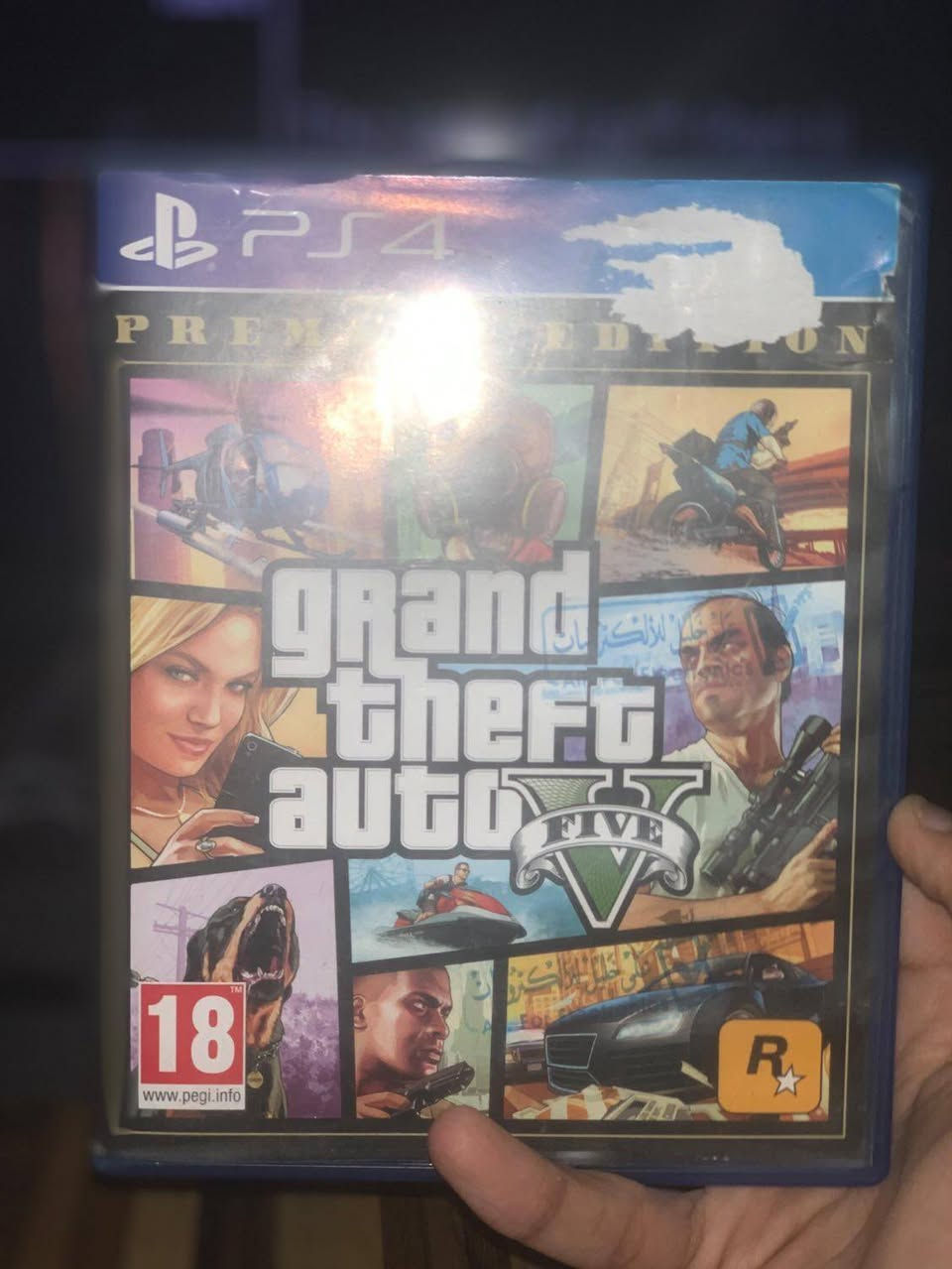 السلام عليكم بلاي 4 فات قابل للتهكير
نظيف ملحقاته موجوده
السعر 170 وبي مجال
مكاني بغداد
هذا رقمي بي واتساب ***********
