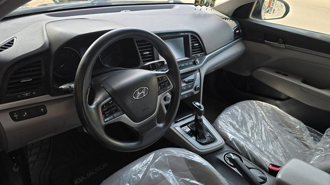 سلام عليكم
البيع النترا موديل 2018
سيارة وارد امريكي حادثة دعامية وشوية دعامية وشوية من الحوض مابيه لا شواصي ولا الغود وبيه بنيد مبدل سرقة بأمريكا 
***********
