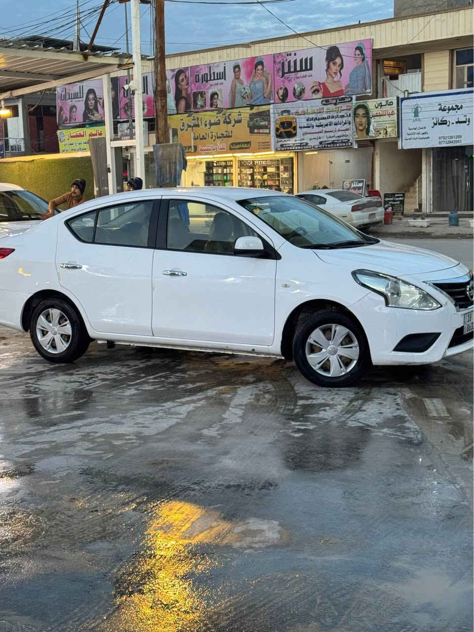 السلام عليكم 
نيسان صني هندي للبيع ام البليته الزركه موديل 2019 السياره جديده ومكفوله من الصبغ والضربه بيها شخط بسيط بالجاملغ الخلفي مكحل فقط 
رقم بابل دولي وبأسمي تحويل ثاني يوم 
مكان السياره / الحلة حي الصحه 
السعر 106 
للاستفسار
‭***********‬ حلة, بابل
