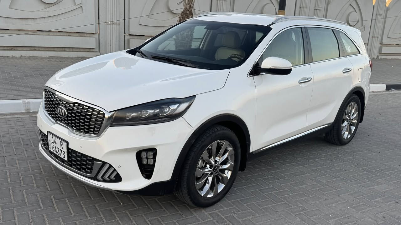 سورنتو .2020 .خليجي فول مواصفات عدى الفتحه كفاله عامه بيه فقط ايرباك دشبول و دركة بدون حادث ماشيه .133 الف رقم بصره  ب اسمي هزه جديده 2025 رقم دولي 
تحكم ستيرن جهتين
شاشه كبيره 
كشن كهربائي 
بصمه
بصمات ابواب جهتين
صندوك شفط كهربائي
مرايات شفط كهربائي 
طخم تاير جديد + حداديه جديده 
( بيه ايرباك دشبول + دركه ) فقط بدون حادث بيه بارد مكانين فقط كما موضح بالصور 
السعر245 وبيه مجال للشراي رقم الاتصال ***********
***********
