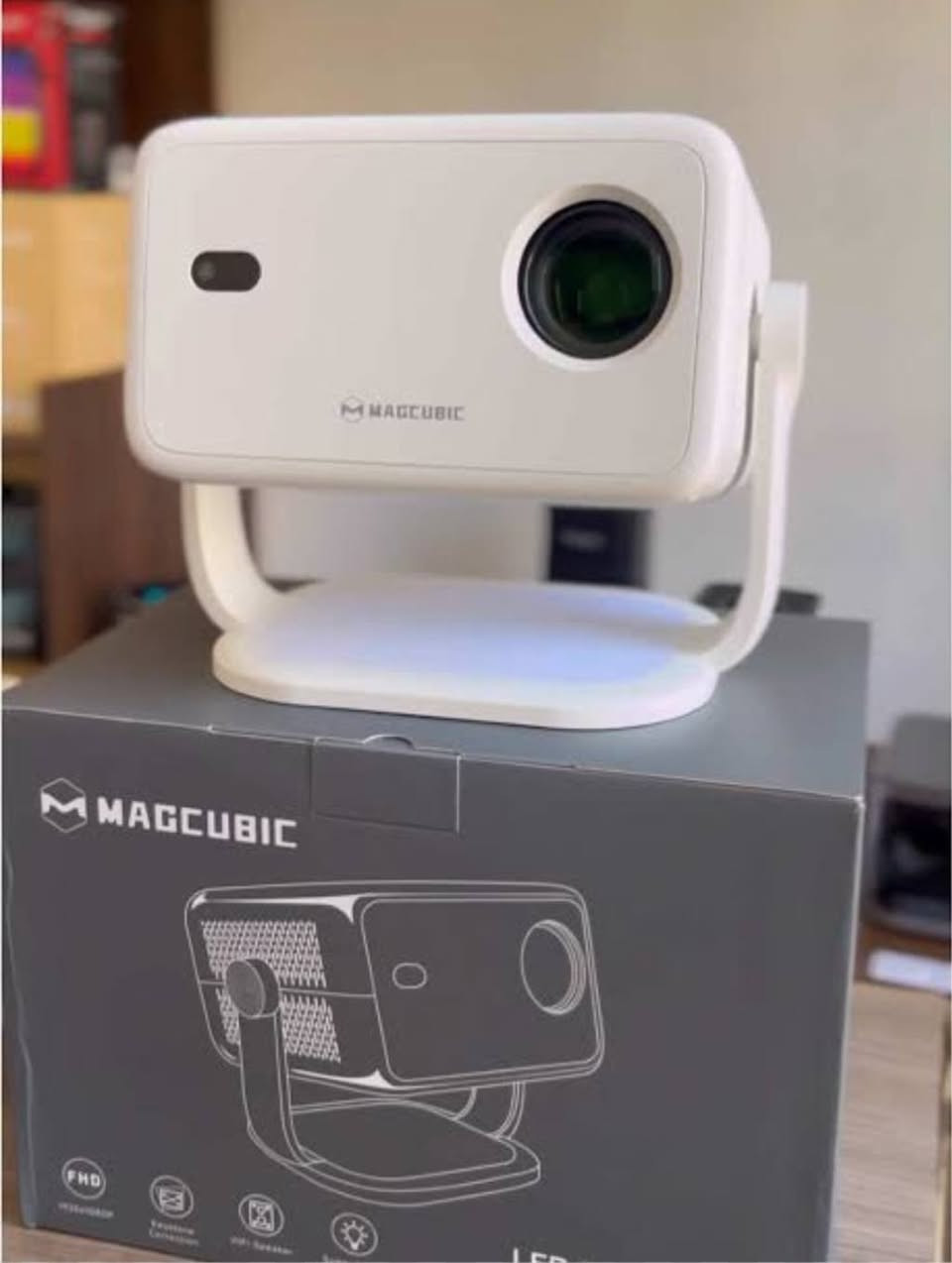 داتاشوو مارکە عالمیە magcubic 🌍
نسخە { L 018 } 😍
8K ، نسخە اصلیە شرکە MAGCUBIC 💯 
واحد من افضل نوعیات و نسخە معروفە ، کلهن یعرف هاي نوعیە شلون و مواصفاتە شلونە ، مواصفاتە عالیە و مارکە معروفە magcubic العالمیە 🌍
دقە 4K ، اندروید 11 , نضام اوتوفوکس تعدیل شاشە تلقائي
وایفاي و بلوتوث ، شترید تنزل بیە 
قوة الوضوح { 650ansi } 💣🎦🏟🎬
جدید غیر مستخدم 💯


**إذا كنت صاحب هذا الإعلان وتريد حذفه لأي سبب، رجاءا أرسل رسالة إلى الدعم الفني**