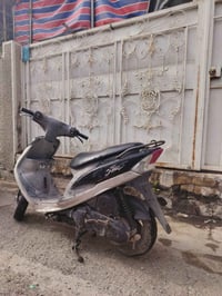 ماكس منغولي • الرئاسة شارع ٢٠ • سكوتر