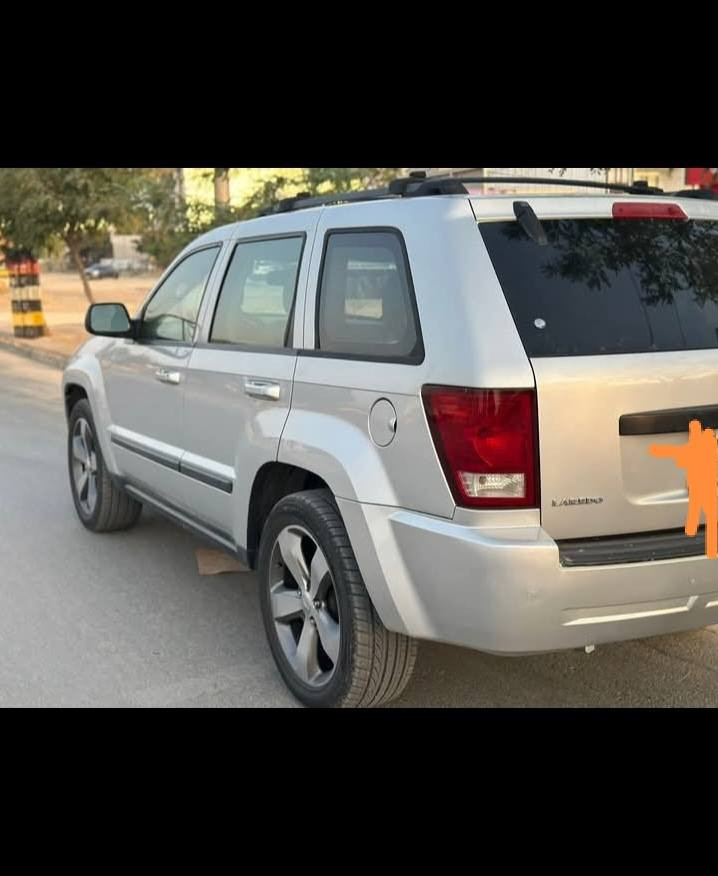 للبيع جيب شيروكي ٢٠٠٧ رقم بغداد مكمل هزه تتحول بسم المشتري مكانه سماوه السعر بلاش بلاش٥٧  $ المالك سماوه سياره جاهزه استفسار ***********
