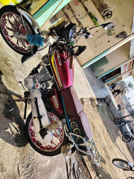 دراجه ٢٥ للبيع دراجه  برغي واحد مو عايزها شرط كلها عل بلادي سعر750 بيها مجال ***********
