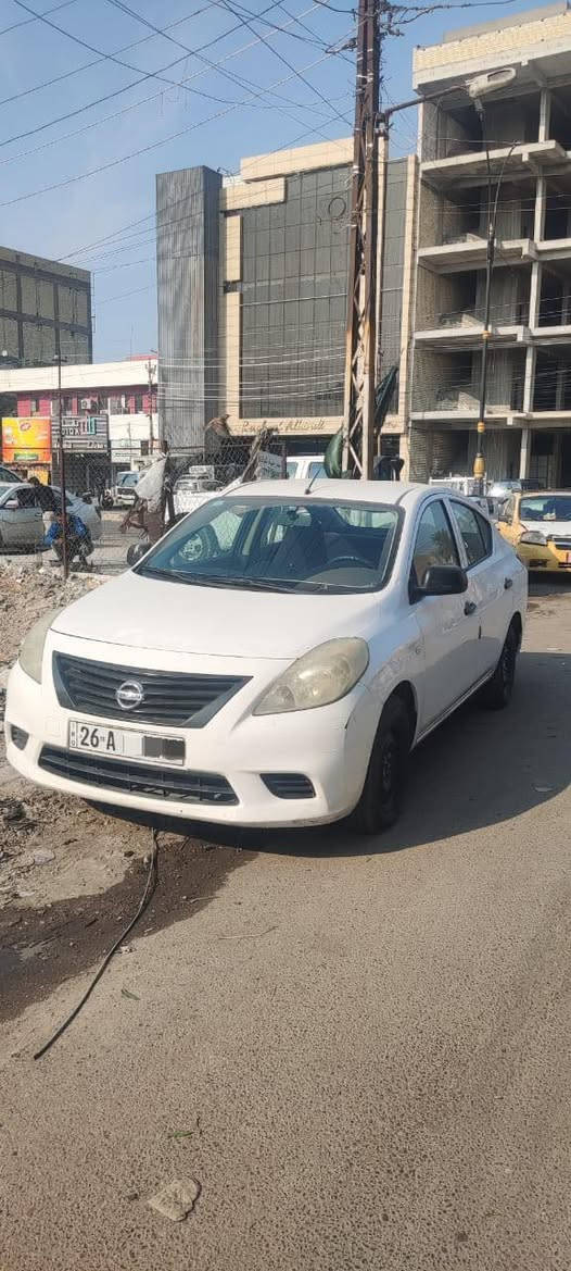 السلام عليكم  سياره نيسان هندي 2013 سياره  رقم انكليزي سنويه لل2030 السياره خير من الله تجي تفحص وتاخذ السعر 80 وبي مجال / مكلف بالنشر رقم صاحب السياره ***********
