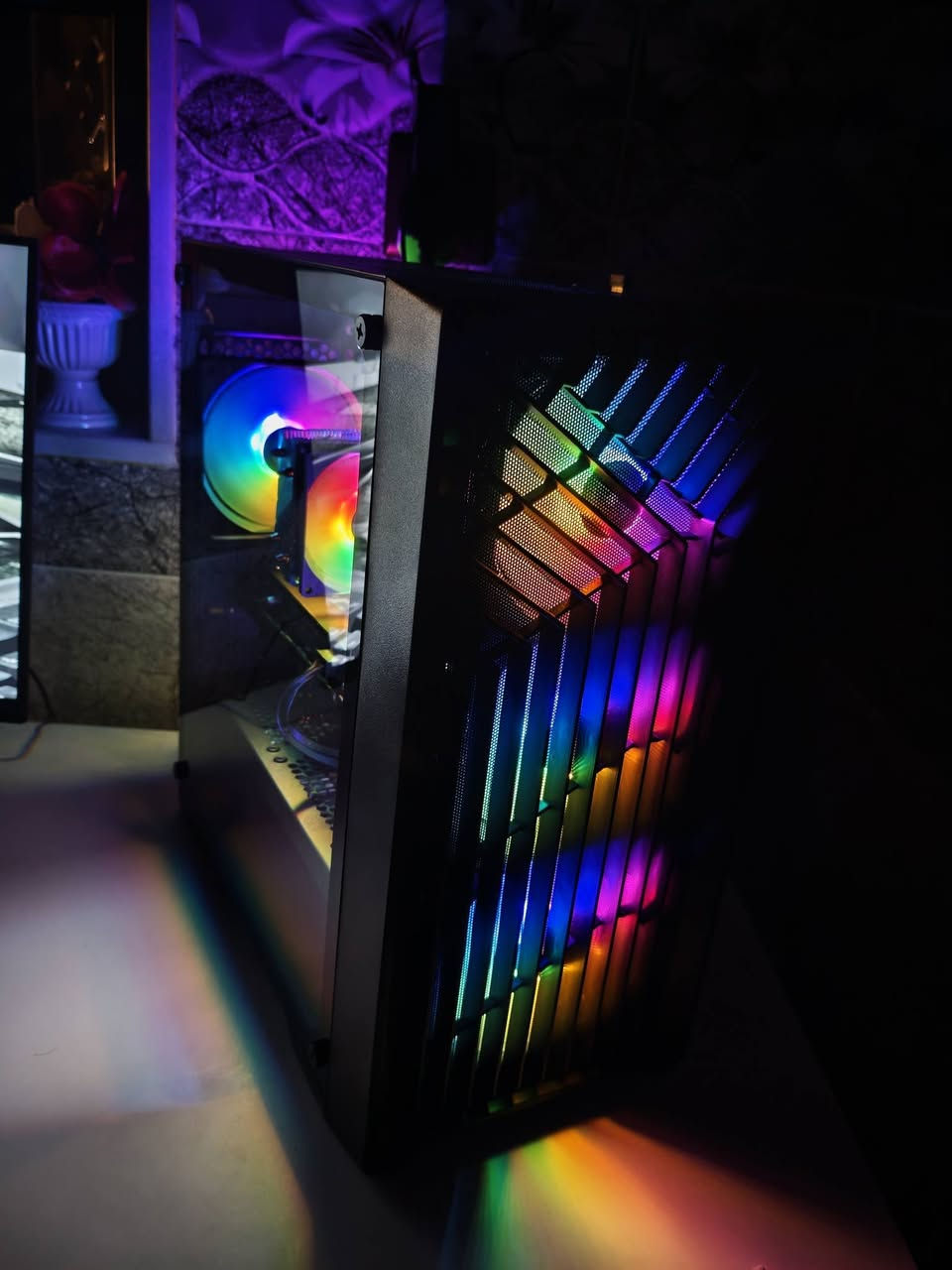 تجميعة للبيع ويه شاشة
مواصفات التجميعة

CPU-XEON E5-2650 v4 
GPU SJS RX 580 8GB DDR5 
MB X99 HUANANZHI 
RAM 1×16GB DDR4 2133P
PS 500W GAMEMAX  
SSD 128 WALRAM
HDD 500G WD BLUE 
CPU COOLER AIGO ICE200 PRO 
CASE CIT BLADE 4FAN
(سعر 350 الف)
التجميعه مفحوص قطعها بالكامل اي خلل ما بيها 
منزل بيها RE9
ويندوز 10 برو محدث هوه والكرت اخر تحديثات
 توصيل 5 لكل المحافظات

مواصفات الشاشة

Redmi Monitor A24 (165Hz)
REDMI A24FAA-RG
معدل التحديث (Refresh Rate): تردد 165Hz
زمن الاستجابة: 1ms (GTG) 
نوع اللوحة (Panel): IPS
حجم 23.8 وبدقة Full HD (1920×1080)
الألوان  99% sRGB
مستعمله نظافة 95%
سعرها 130 الف 
متوفر توصيل كل المحافظات 5 الاف 

ابيع كيس وحد او شاشة وحد عادي
البيع فقط بأعتماد 10 اسيا ينزل من الحساب 
او تتفضل يمي للبيت بالموصل وتاخذ


**إذا كنت صاحب هذا الإعلان وتريد حذفه لأي سبب، رجاءا أرسل رسالة إلى الدعم الفني**