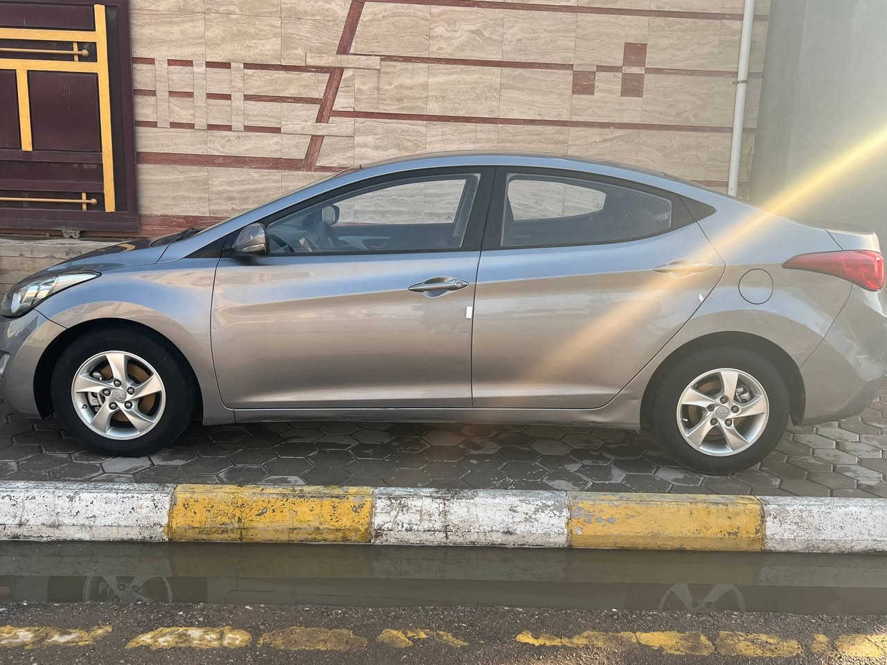 سلام عليكم النترة للبيع موديل 2013 كلين تايتل بدون اي ضربه سياره مكينه جي تي اي كلش نظيفه مداريها سياره كافه العامه 
من الكير من الكشر من المحرك سياره رقمها واسط تسمى افانتي

مكان الصويره 

🤎
***********

سعر السياره 100.
