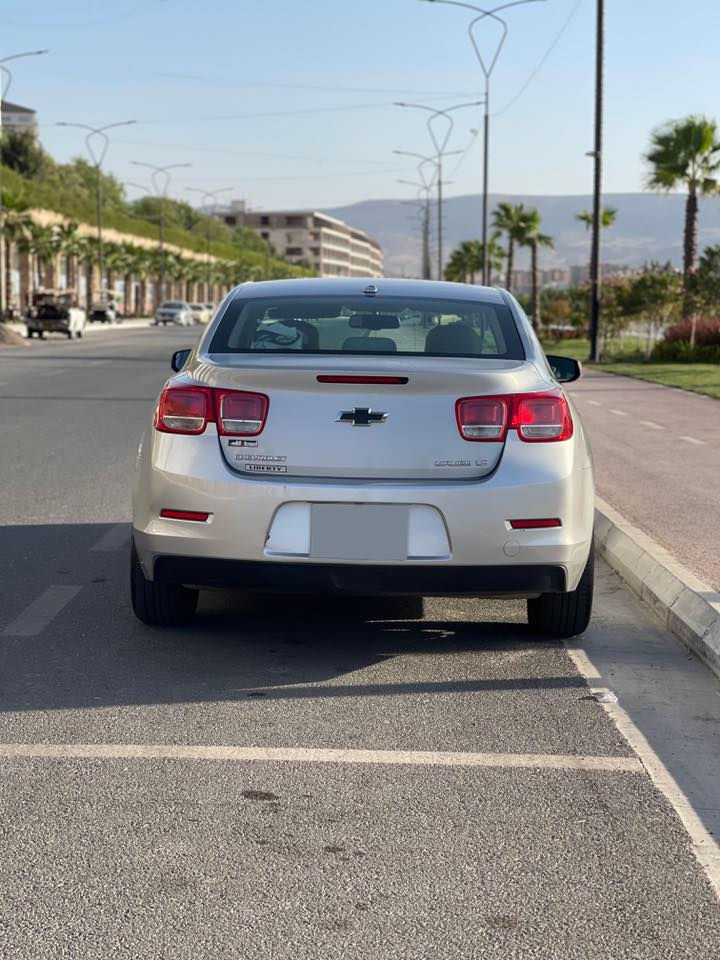 مالیبو ٢٠١٥ خلیجی LS
ماشیە ٢٠٤،٠٠٠ کم 
بدون سبوغ
رقم اربیل  
محرک و کل شی بشرط
سیارە باسمی تحویل و غرامە شرط
بیھا ٢ ورقە غرامە

سعر ٩٧ ورقە
***********
