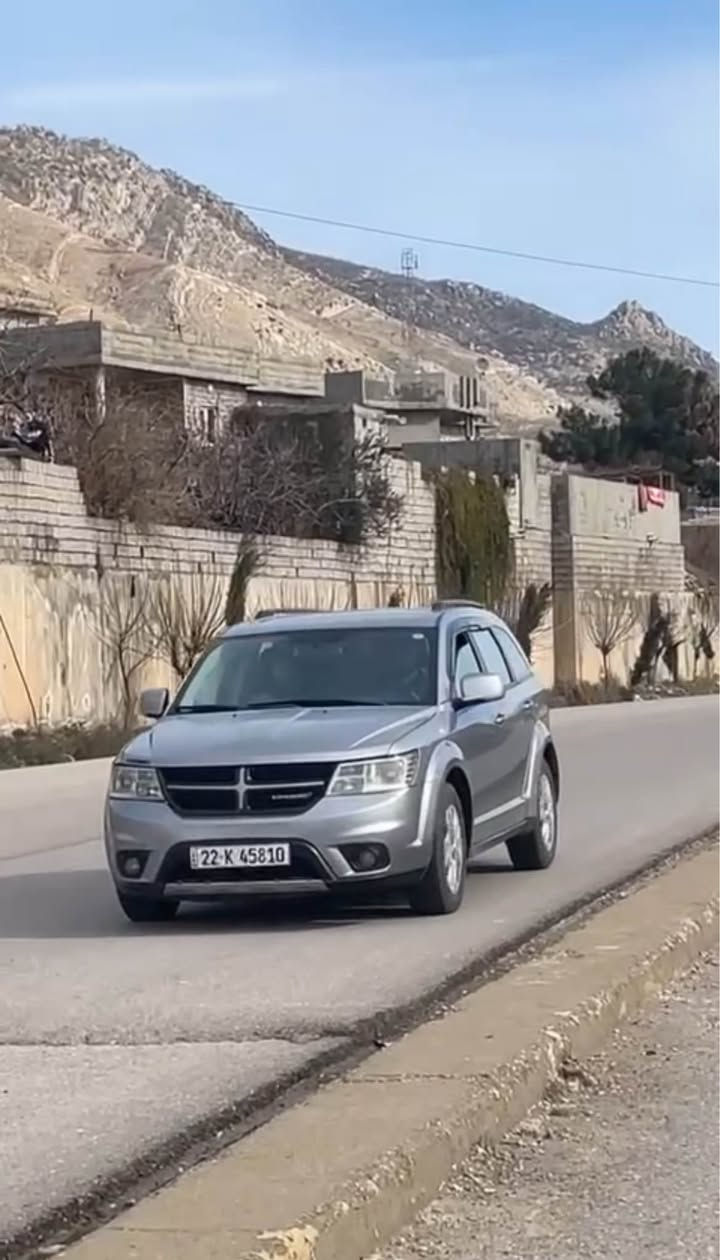 موديل ٢٠١٧ بيها٣ قتع صبغ برشوت دجبول ٢ مقعد رقم و سنوي جديد تحويل بشرت رقم موبايل *********** مكان دهوك دهوك, العراق
