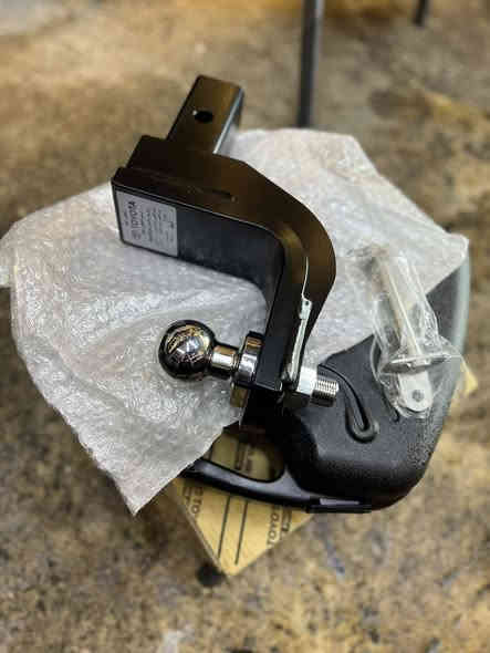 هوك لاندكروز ولكزز جديدد للبيع ب300$
***********
