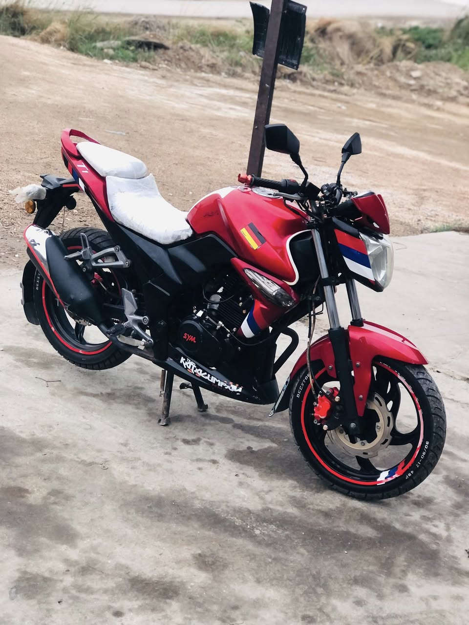 سلام عليكم دراجه سايم بطح  دراجه ١٩لموديل كامله من كلشي شغل وطلع لسعر  ٨أوراق بي مجال لشراي***********
