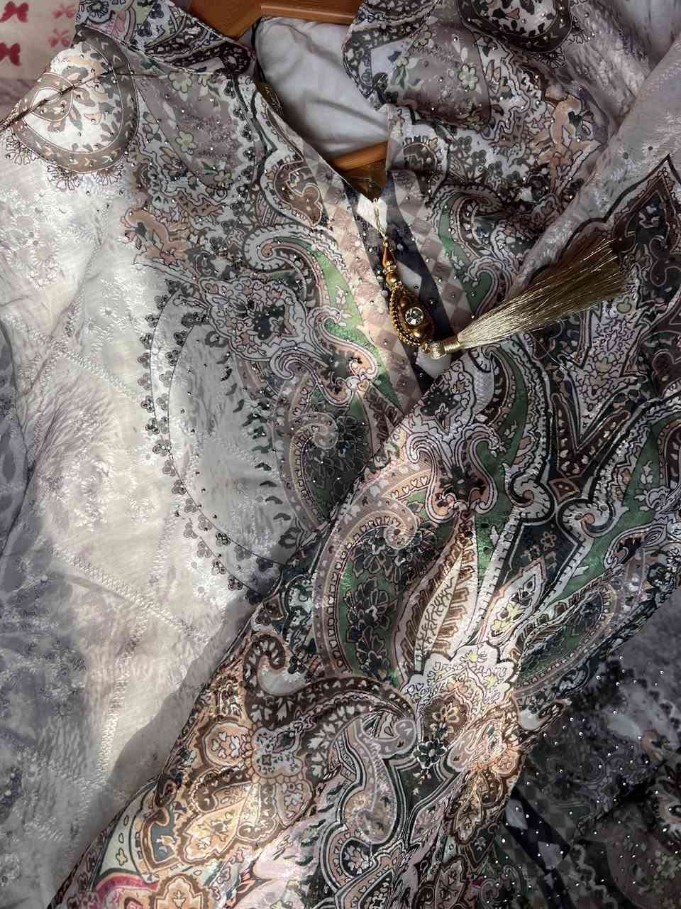 يا حلوات وين الأنيقات الي دائماً كشختها غير شوفيلي هل جمال


**إذا كنت صاحب هذا الإعلان وتريد حذفه لأي سبب، رجاءا أرسل رسالة إلى الدعم الفني**