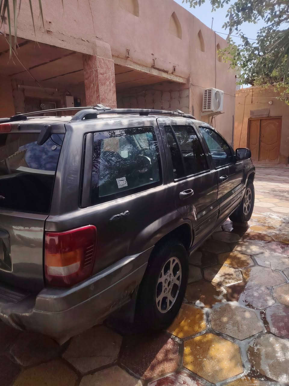 السلام عليكم
سياره جيب مديل  2000
سياره نضيفه وحلوه بمعنه الدرجه ما متعوبه
كير محرك كارتون
دواخل جيس
تجي وشوفهه شوفت عينك
سياره احلى من الصور بهواااي
السعر 60 وبيهه مجال قليل
الاستفسار الاتصال ع رقم ***********
