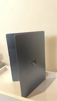 اخوان  للبيع بسعر 1.300 وبيها مجال قليل جداً‏ MACBOOK AIR 15 Inch M4💻 ...
