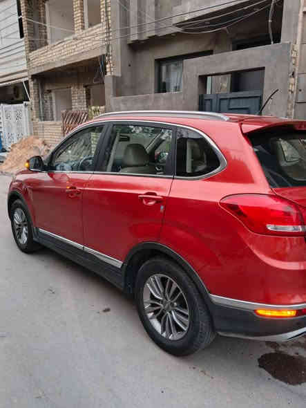 مكلف بالنشر .....شيري تيكو 5
2018  استلام سنة 2021 من الشركة ، محرك 2000 ، كير cvt 7 نمر نظام ايكو و سبورت ، ادامة دورية ، الدهن والفلاتر بموعدها الدهن نوع ( بروفيكار ) والبانزين كله محسن ابد مخال بيها عادي ، ماشية 94000 كم قابل للزياده ، طخة بالجاملغ بصفحة السايق معدل بارد ، الجهة الثانية بيها شخط قوي بالباب من وره بايسكل .السعر 110 ... رقم صاحب السياره ***********
