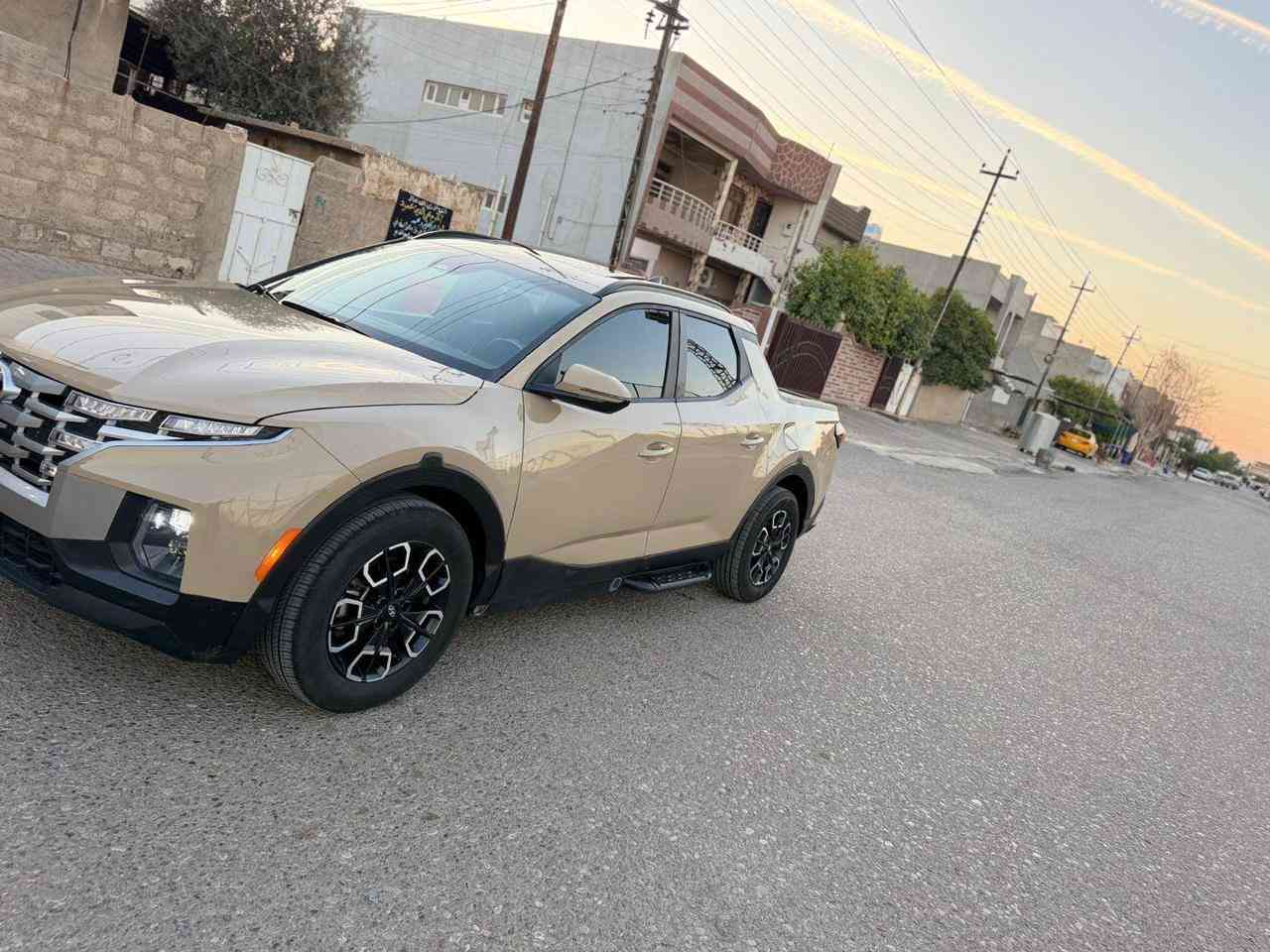 هونداي سانت كروز موديل 2024  فول مواصفات فورويل محرك حجم 2500 توربو السيارة بشرط من دعامية الى دعامية بي قطعتين صبغ فقط باب وجاملغ امامي طرف سياق يترقم سيارات محافظات شمالية اربيل  سليمانية دهوك حسب رغبة المشتري مكان السيارة كركوك  شورجة 
اتصال على رقم موبايل 

***********

السعر 
مناسب جداً 
145 ورقه.  اناي اريد ابيع
