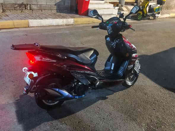 السلام عليكم  هاوجي دبابه 
محرك ١٥٠ 
موديل ٢٠٢٠ 
مسجل تحويل ثاني يوم 
تايرت جديده ٢
لايت عدسه 
السعر ١٣ وبيه مجال بسيط 
مكان الدرجه البفراج 
***********
