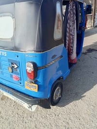 تكتك موديل ١٩ شهر ١٢  أوراق كامله مكينه ما مفتوحه بس زنجيل مبدل تخم دا...