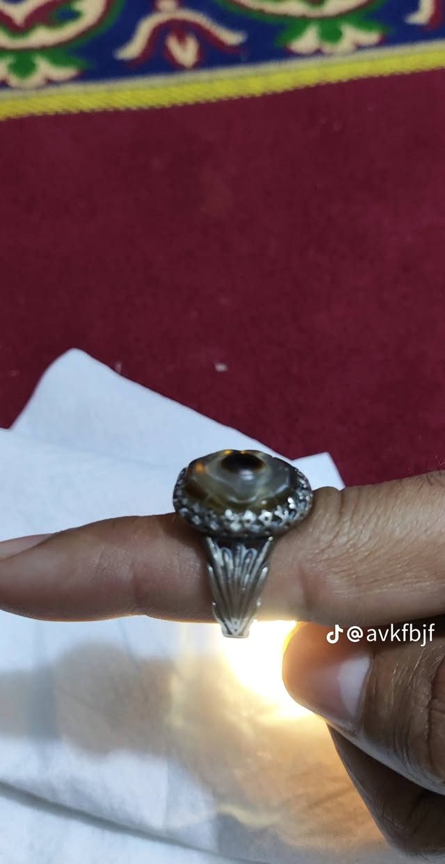 حجر بقري شغله قديمه سعرها ثلاث ورقات ونص نهايه


**إذا كنت صاحب هذا الإعلان وتريد حذفه لأي سبب، رجاءا أرسل رسالة إلى الدعم الفني**