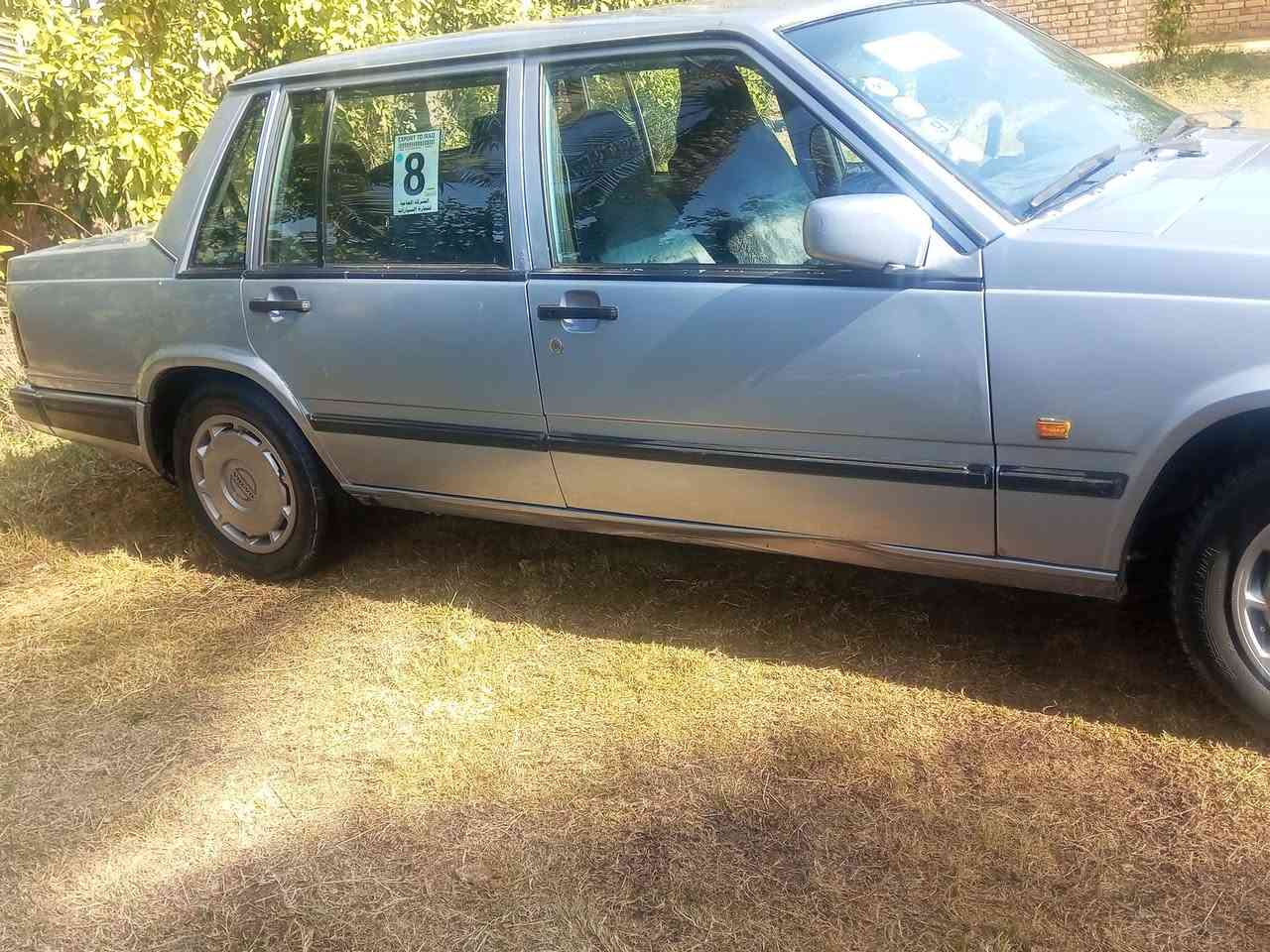 سلام عليكم سياره فولفو للبيع 740 مكفولة من ضربه شواصي مصبوغه صبغ عام جماليه المكان نجف *********** السعر خاص
