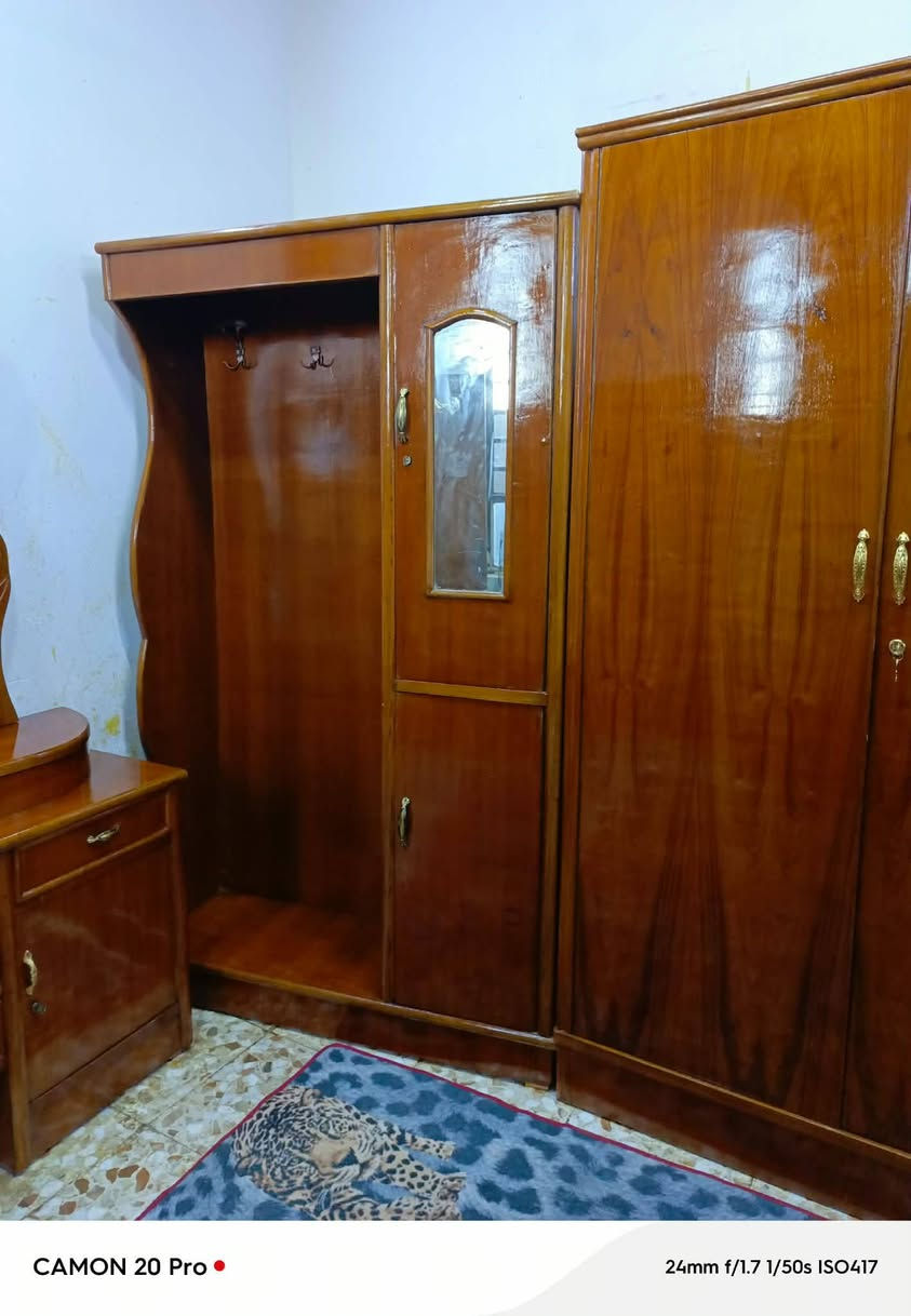 مكلف بلنشر غرفه تسكام نجاره صاج داخل وخارج ظهر جرجوبه 650وبيه مجال بسيط مكانه حله  الاستفسار الاتصال بلرقم ***********
