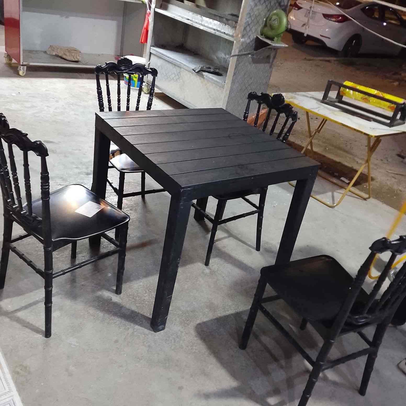 للبيع مشوايه منقله وجامخانه وتنور طين مغلف بحديد متحرك وميوزه الشراي يتصل على الرقم التالي *********** يوجد واتساب
