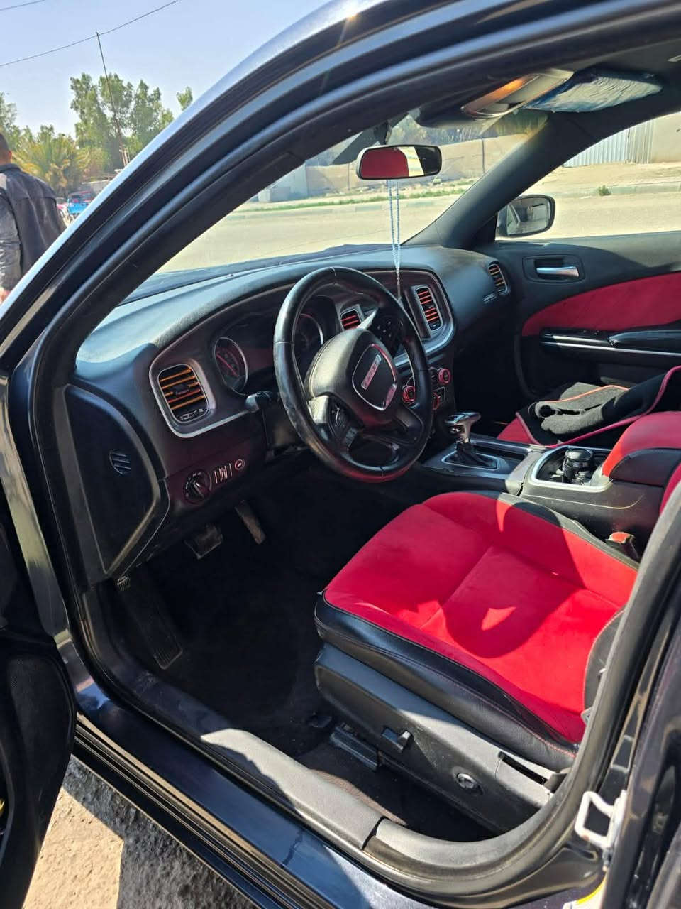 السلام عليكم جارجر ٢٠١٩  تحويل ثاني يوم رقم بغداد سياره لا مشتغله على الخط ولا واصله دولي 
سياره جديده بمعنه الكلمه  اب.       ٢٠٠وبيها مجال 

فئهsxt بصمه كامرا خلفيه تشغيل عن بعد كير طياره
محرك 3600 المرغوب ‭٠٧٧٨ ٢٤٦ ٦١٨٧‬
بابل الاسكندريه العنوان
