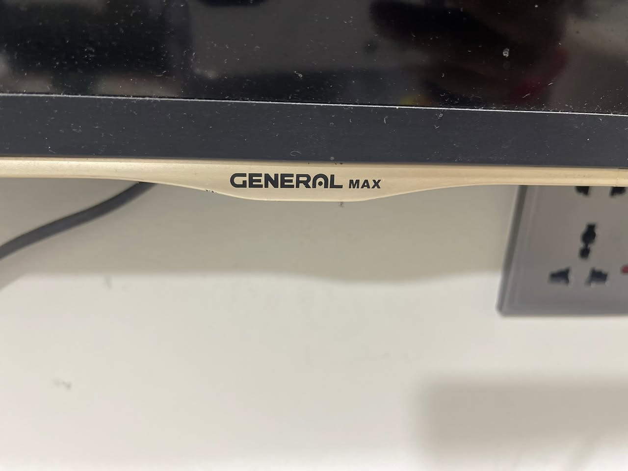 بلازما  حجم ٥٥ جنرال ماكس استخدام قليل شبه الجديد بدون نت مع هديه جهازمال نت وياه السعر ٢٥٠ الف وبيه مجال بسيط


**إذا كنت صاحب هذا الإعلان وتريد حذفه لأي سبب، رجاءا أرسل رسالة إلى الدعم الفني**