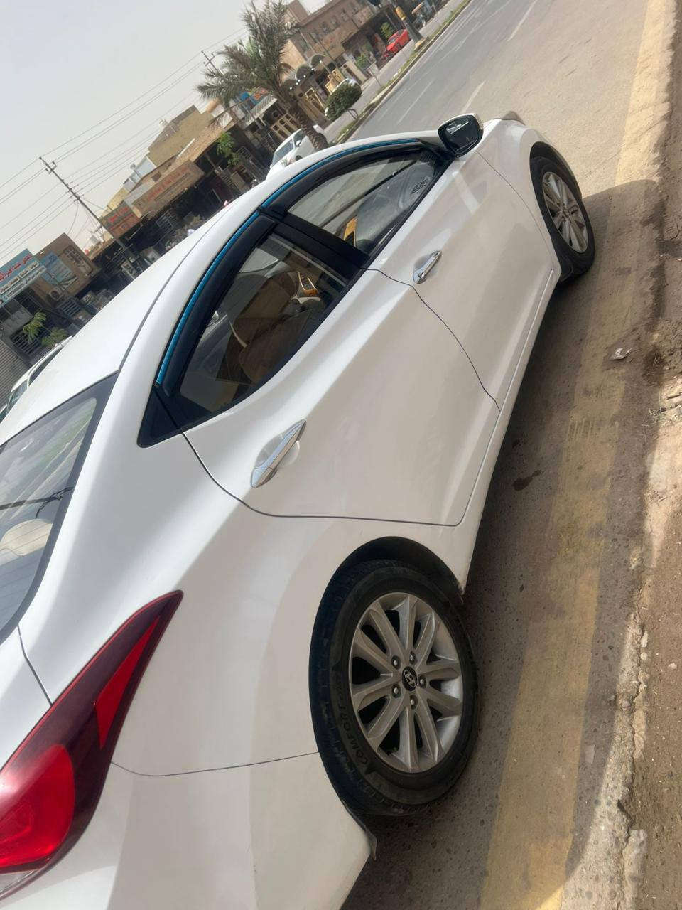 النتر 15 للبيع بيه قطعتين صبغ 120 وبيه مجال الاتصال ع الرقم ***********
