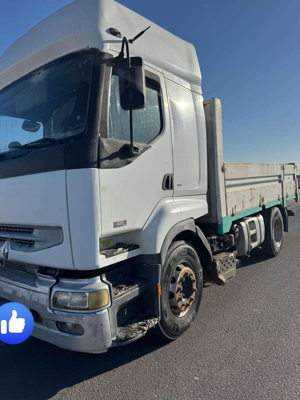 السلام عليكم 
رينو.2004راس تريله مربوطه جوانب متحركه كفاله عامه كير ومحركه وشاصي  
رقم أربيل 
تنكين مال كاز ابو 750 التر وأبو 400 التر 
غير متواجد ع فيس بك 
*********** اتصال 📞 
***********
سعر 55ورقه وبيه مجال
