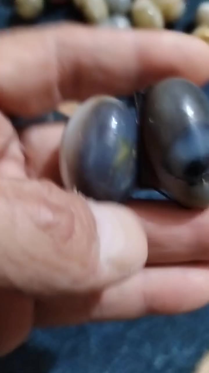 زوج سليمانيات هندي قديم شغلهن محبة عامة عكد لسان تسهيل امور وامور دولة السعر 150مع الختم والتوصيل معلومات اكثر خاص او واتساب ***********
