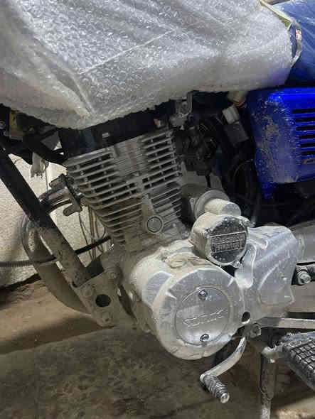 سيفان موديل ٢٠٢٦ امس طالعه من الوكيل بعدها بدهن السحك تاخذها تسحكها بيدك بصمتين و٣ سويجات تشغيل عن بعد + امبيثري بلادي شيال ربع مكينه ٢٠٠ الله شاهد ماخذها بالاقصاد مليون و ٥٠٠ رايدها بمليون و ١٠٠ دراجه غير الدهن والبانزين متذب عليها مكاني حله شارع ٨٠ تواصل خاص او اتصال ***********
