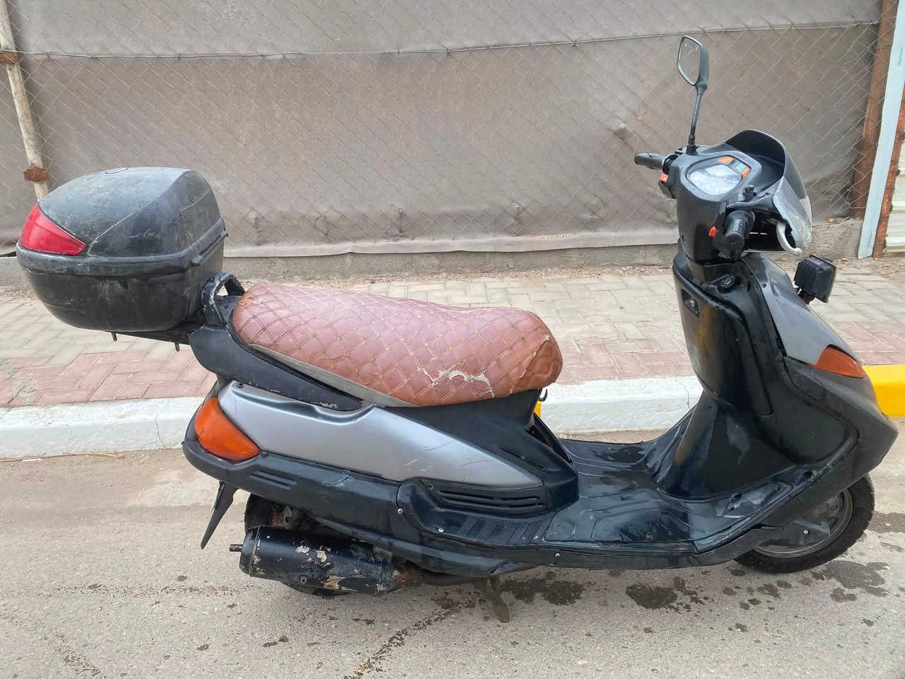 للبيع دراجه فراشه 140 مجفته كامل سعر 200وبيها مجال ***********

